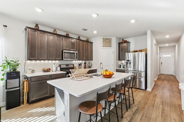 415 Osier PASS, Hutto, TX 78634