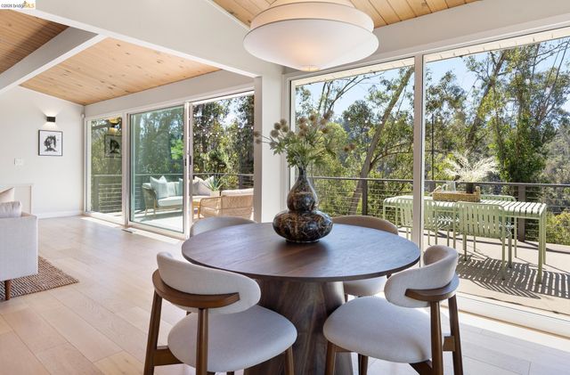 6824 Paso Robles Dr., Oakland, CA 94611
