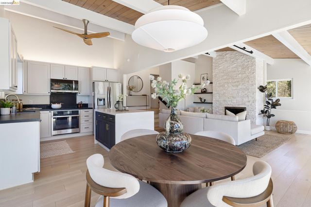 6824 Paso Robles Dr., Oakland, CA 94611