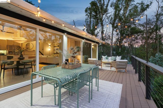 6824 Paso Robles Dr., Oakland, CA 94611