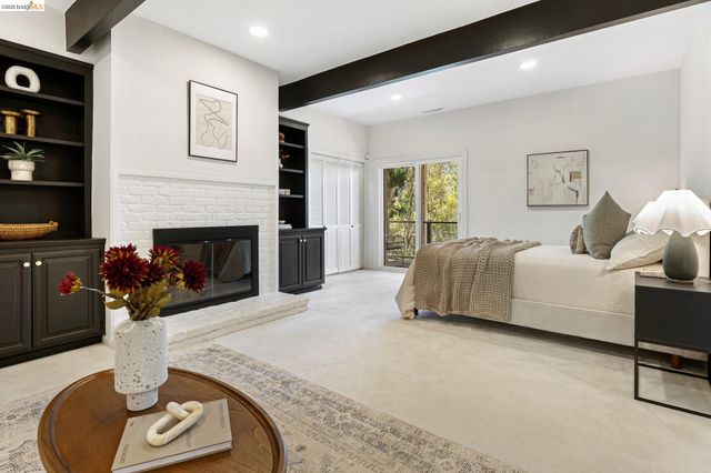 6824 Paso Robles Dr., Oakland, CA 94611