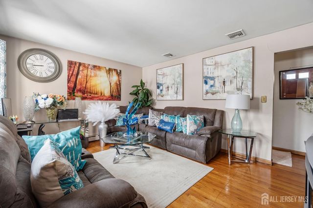 39 Leick Avenue, Carteret, NJ 07008