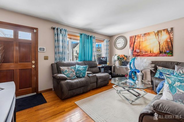 39 Leick Avenue, Carteret, NJ 07008