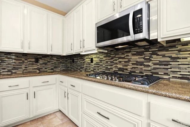 1122 Via Vera Cruz, San Marcos, CA 92078