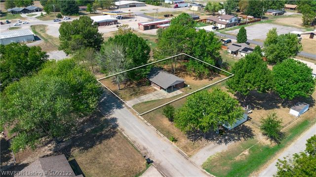102 Cesar Street, Pocola, OK 74902
