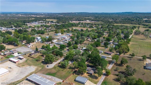 102 Cesar Street, Pocola, OK 74902