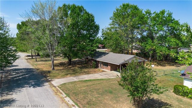 102 Cesar Street, Pocola, OK 74902