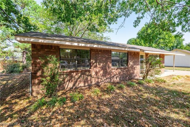 102 Cesar Street, Pocola, OK 74902