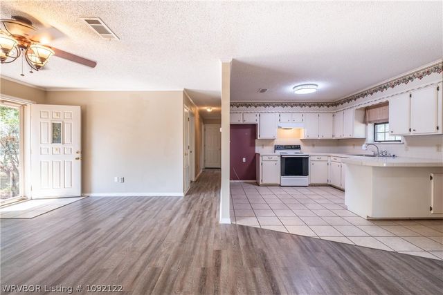 102 Cesar Street, Pocola, OK 74902