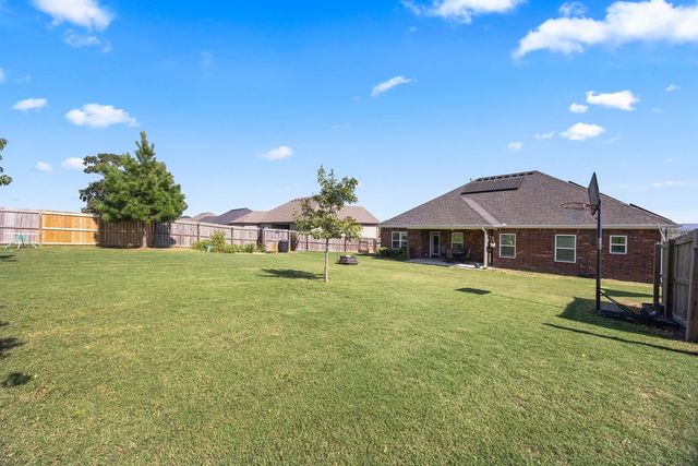 511 Captain Stockton Street, Prairie Grove, AR 72753