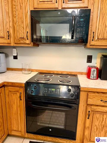 519 Wyandot Court, Radcliff, KY 40160