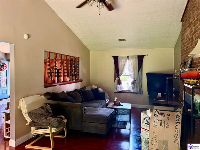 519 Wyandot Court, Radcliff, KY 40160