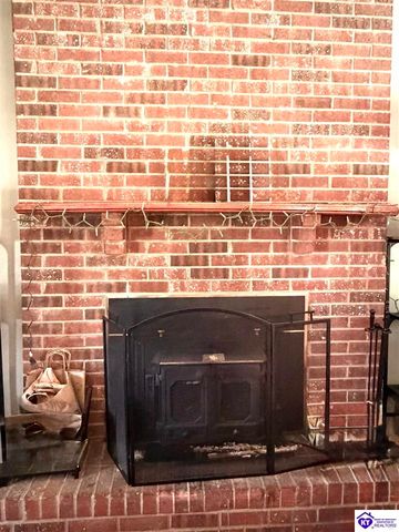519 Wyandot Court, Radcliff, KY 40160