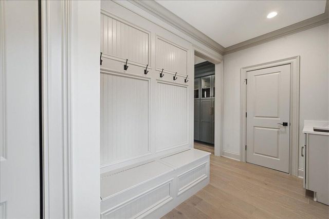 1130 Melbrook Drive, Munster, IN 46321