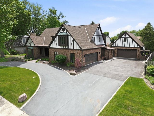 1130 Melbrook Drive, Munster, IN 46321