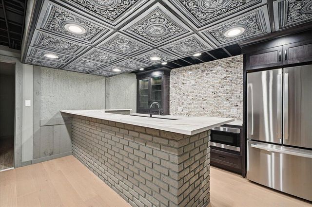 1130 Melbrook Drive, Munster, IN 46321