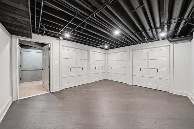 1130 Melbrook Drive, Munster, IN 46321