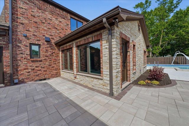1130 Melbrook Drive, Munster, IN 46321