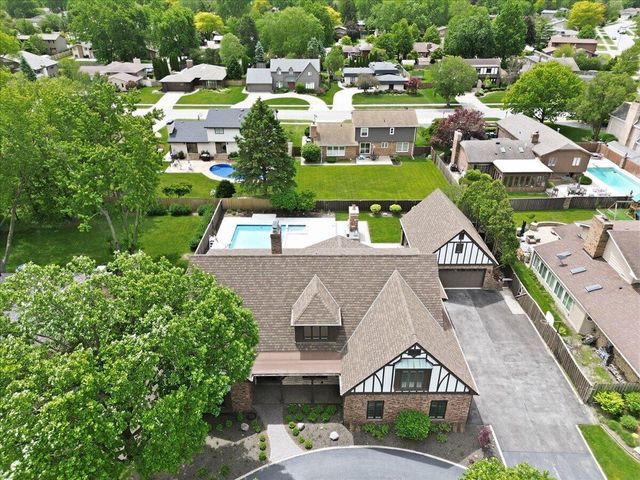 1130 Melbrook Drive, Munster, IN 46321