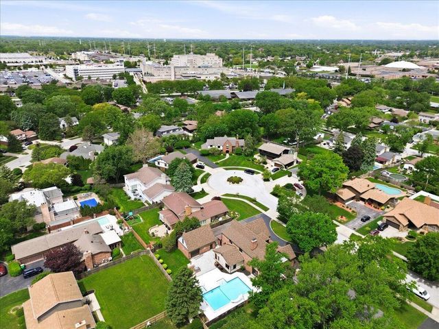 1130 Melbrook Drive, Munster, IN 46321
