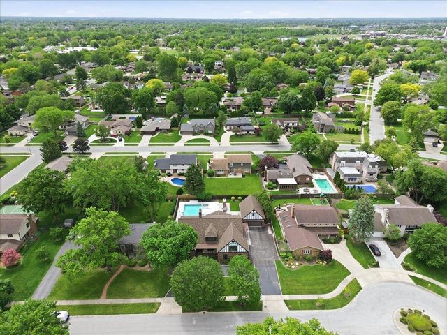 1130 Melbrook Drive, Munster, IN 46321