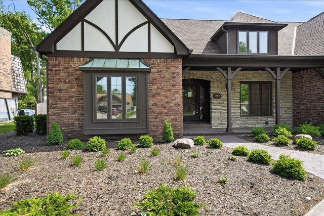 1130 Melbrook Drive, Munster, IN 46321