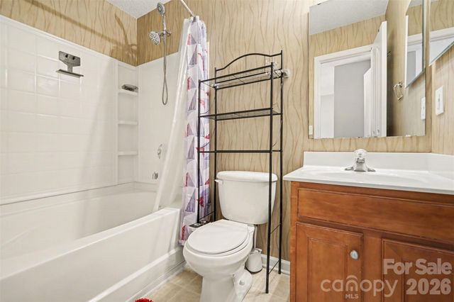 503 River View Drive, Lowell, NC 28098