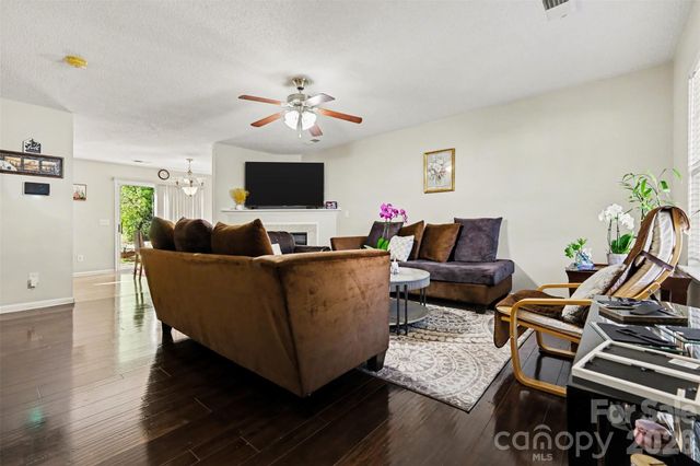 503 River View Drive, Lowell, NC 28098