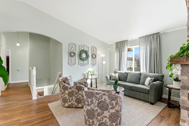 9327 S UINTA HILLS DR, West Jordan, UT 84088