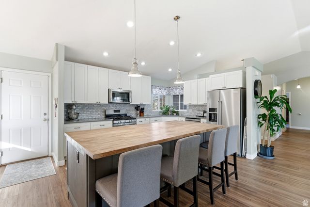 9327 S UINTA HILLS DR, West Jordan, UT 84088