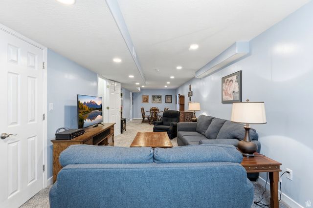 9327 S UINTA HILLS DR, West Jordan, UT 84088