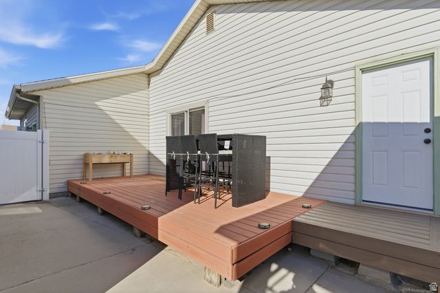 9327 S UINTA HILLS DR, West Jordan, UT 84088