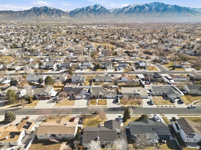 9327 S UINTA HILLS DR, West Jordan, UT 84088