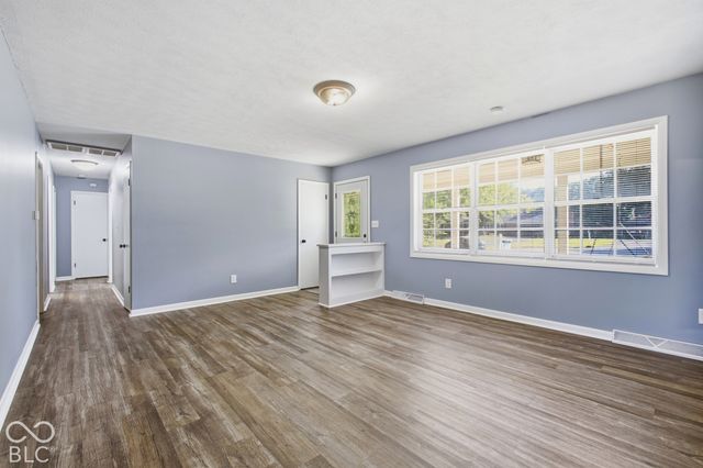 432 Chapel Hill West Drive, Indianapolis, IN 46214