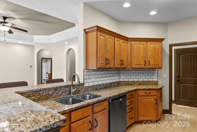 4 Pacifico Drive, Asheville, NC 28806