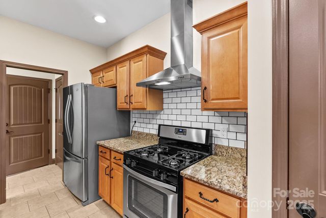 4 Pacifico Drive, Asheville, NC 28806