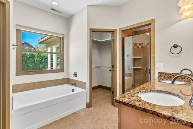 4 Pacifico Drive, Asheville, NC 28806