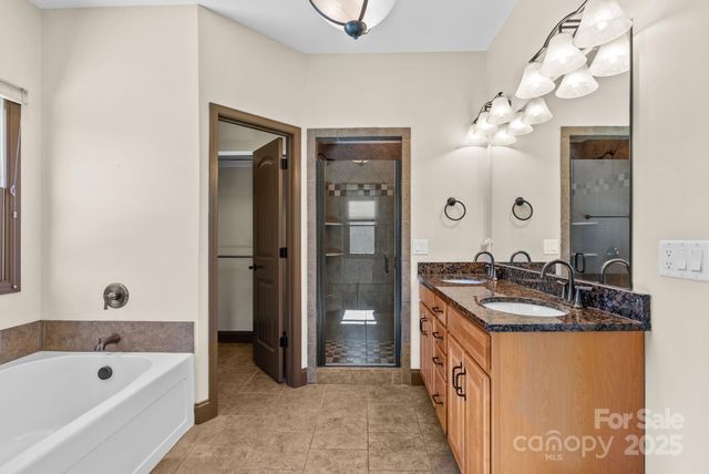 4 Pacifico Drive, Asheville, NC 28806