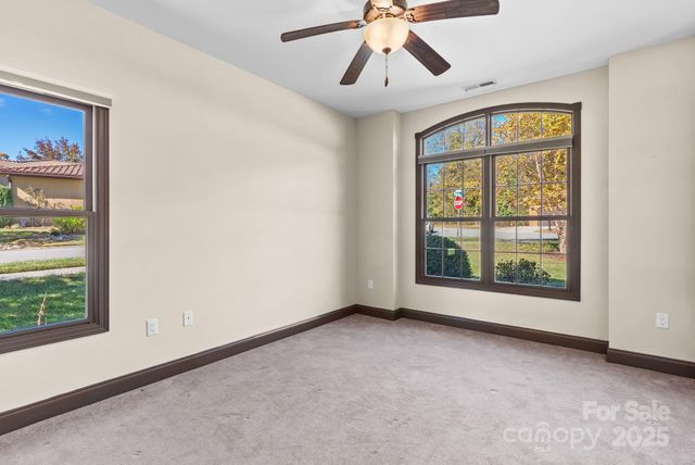 4 Pacifico Drive, Asheville, NC 28806