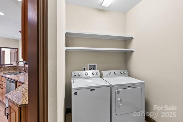 4 Pacifico Drive, Asheville, NC 28806