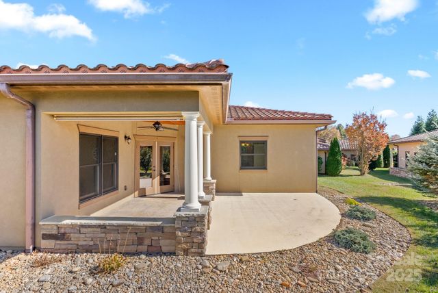 4 Pacifico Drive, Asheville, NC 28806