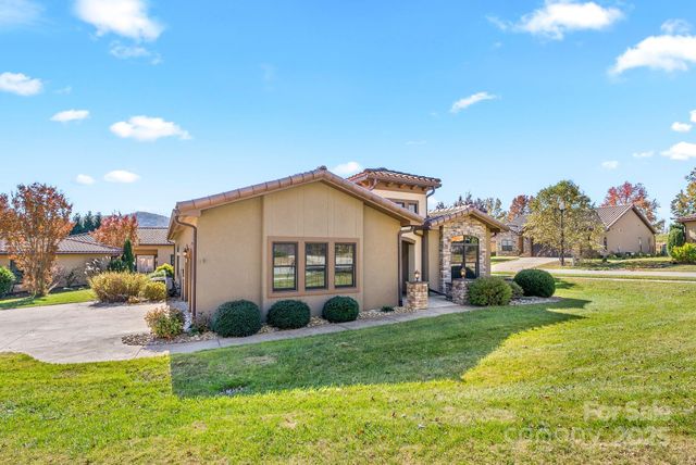 4 Pacifico Drive, Asheville, NC 28806