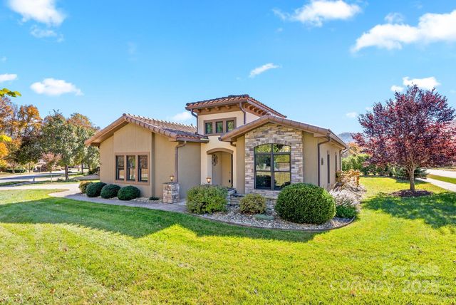 4 Pacifico Drive, Asheville, NC 28806