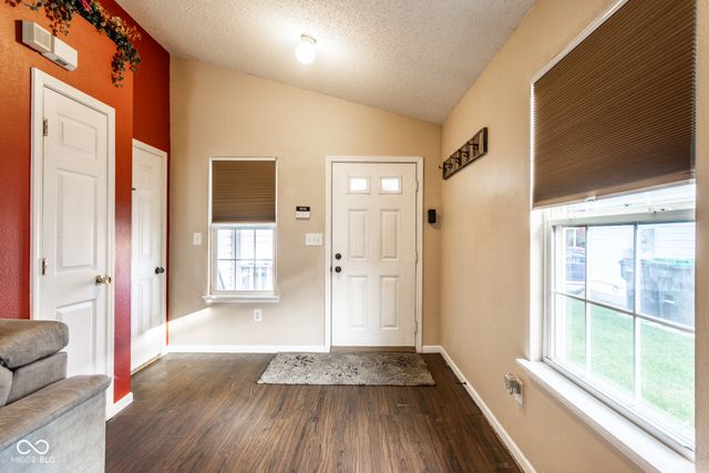 671 Day Break Drive, Greenwood, IN 46143