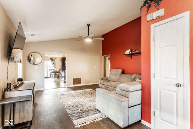 671 Day Break Drive, Greenwood, IN 46143