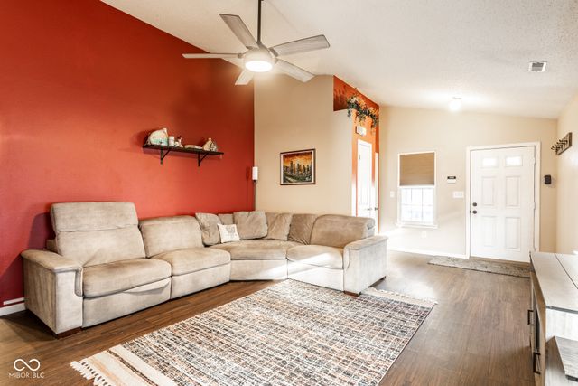 671 Day Break Drive, Greenwood, IN 46143