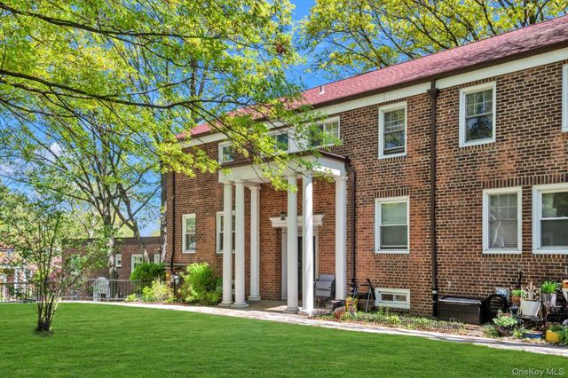 147-28 Charter Road 33GA, Briarwood, NY 11435