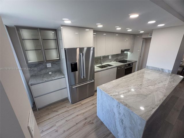 230 174th St 1015, Sunny Isles Beach, FL 33160