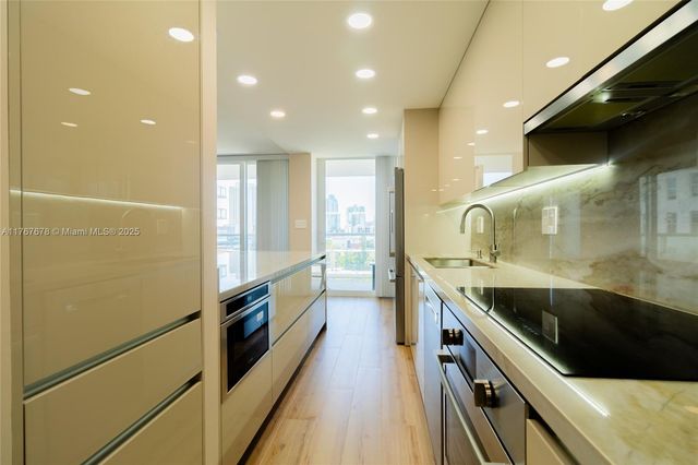 230 174th St 1015, Sunny Isles Beach, FL 33160