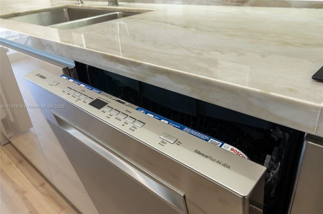 230 174th St 1015, Sunny Isles Beach, FL 33160